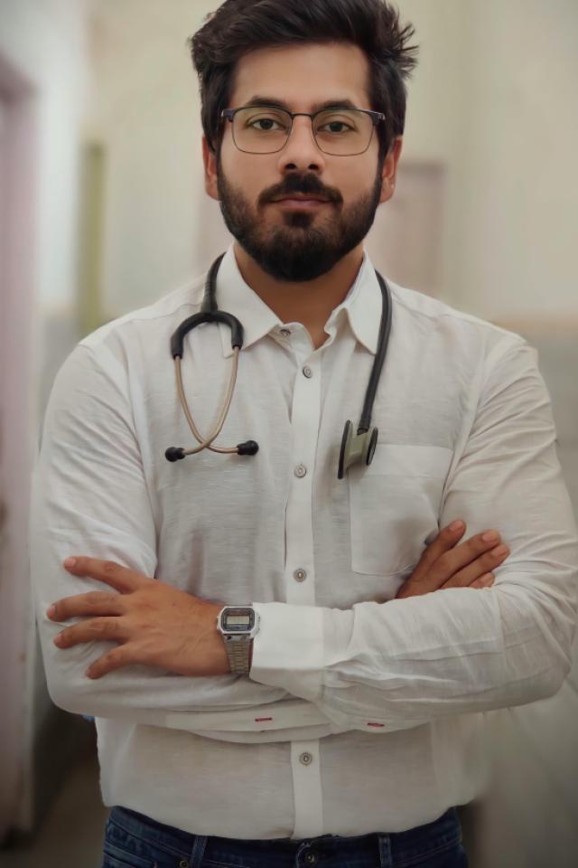 Fotografie Radu Constantinescu - Medic stomatolog, implantologie și chirurgie orală