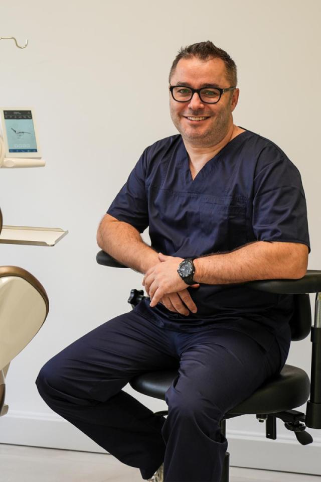 Fotografie Răzvan Brânzan - Endodontie