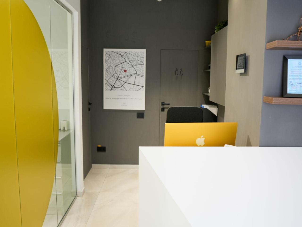 Ortodonție - Corectăm poziția dinților prin tratamente ortodontice planificate atent, adaptate fiecărui pacient, cu accent pe funcționalitate, estetică și rezultate predictibile.